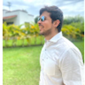 Meet your Posher, Camilo